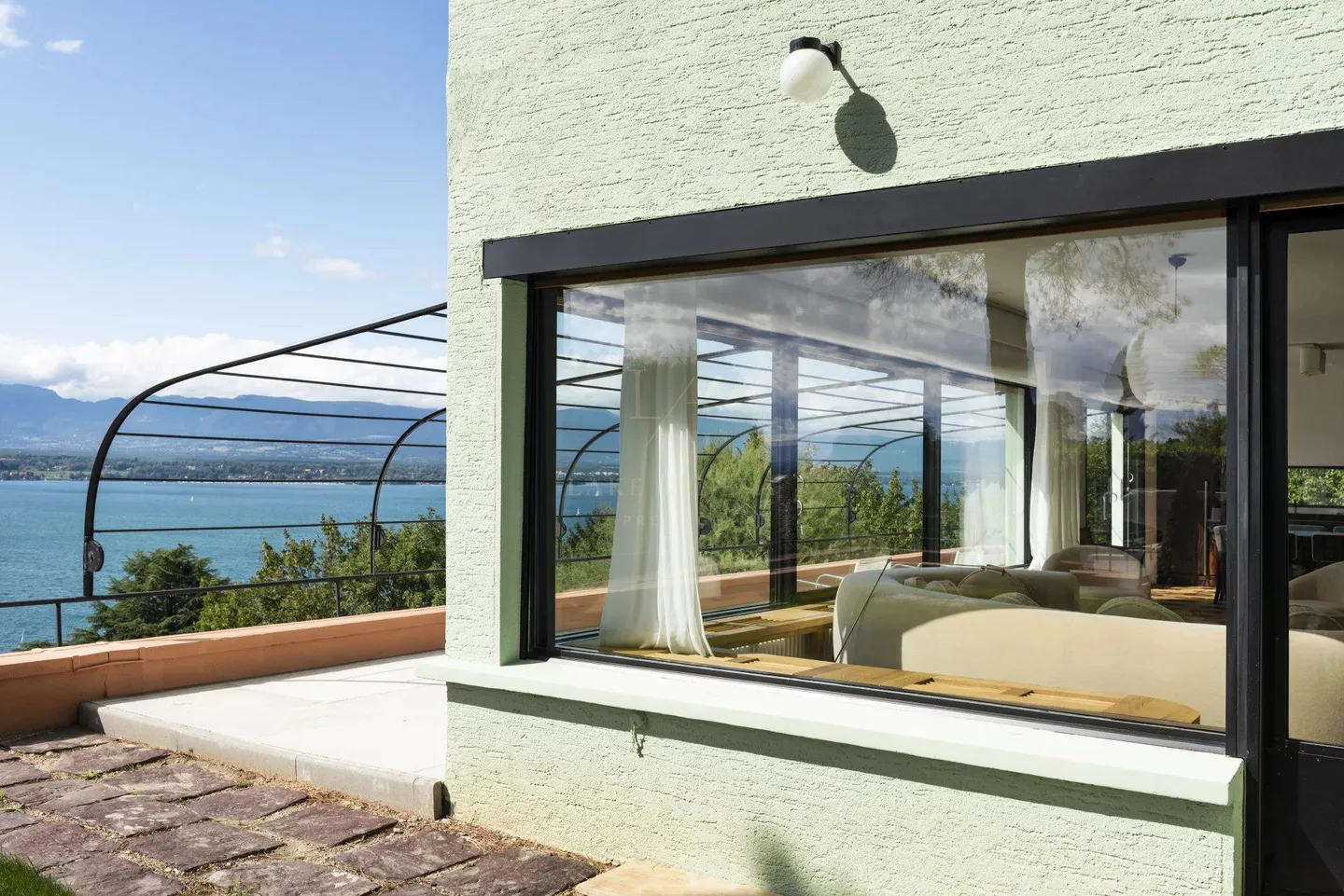 Superba villa atipica con vista sul lago - Foto 7 di 10