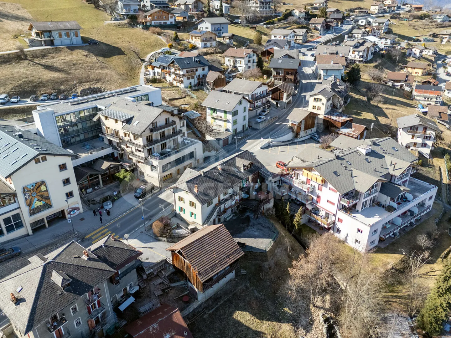 GRANDE CASA CON PIÙ APPARTAMENTI - Foto 5 di 12