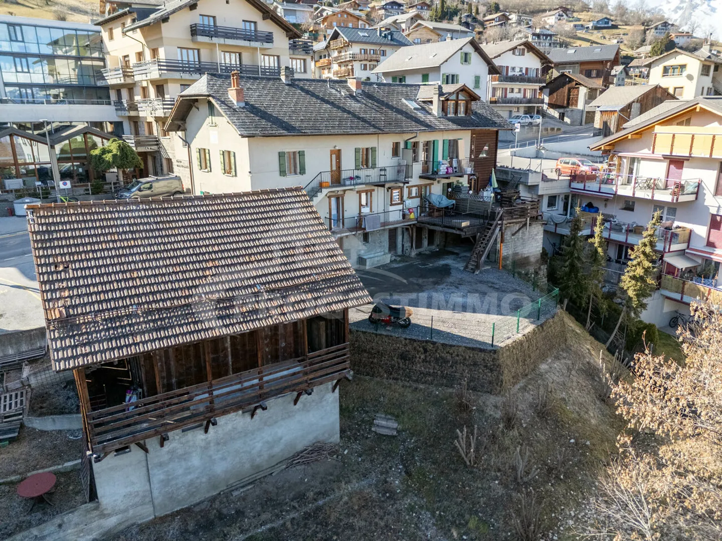 GRANDE CASA CON PIÙ APPARTAMENTI - Foto 7 di 12