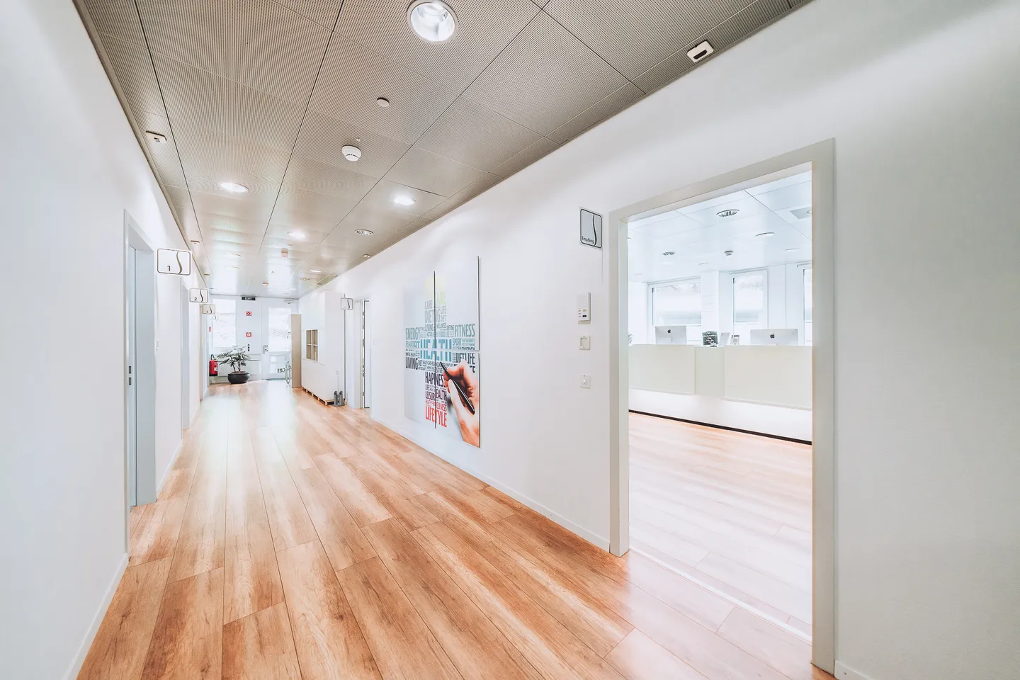 Neuwertige Büro- oder Praxisfläche zu vermieten - Foto 4 di 5