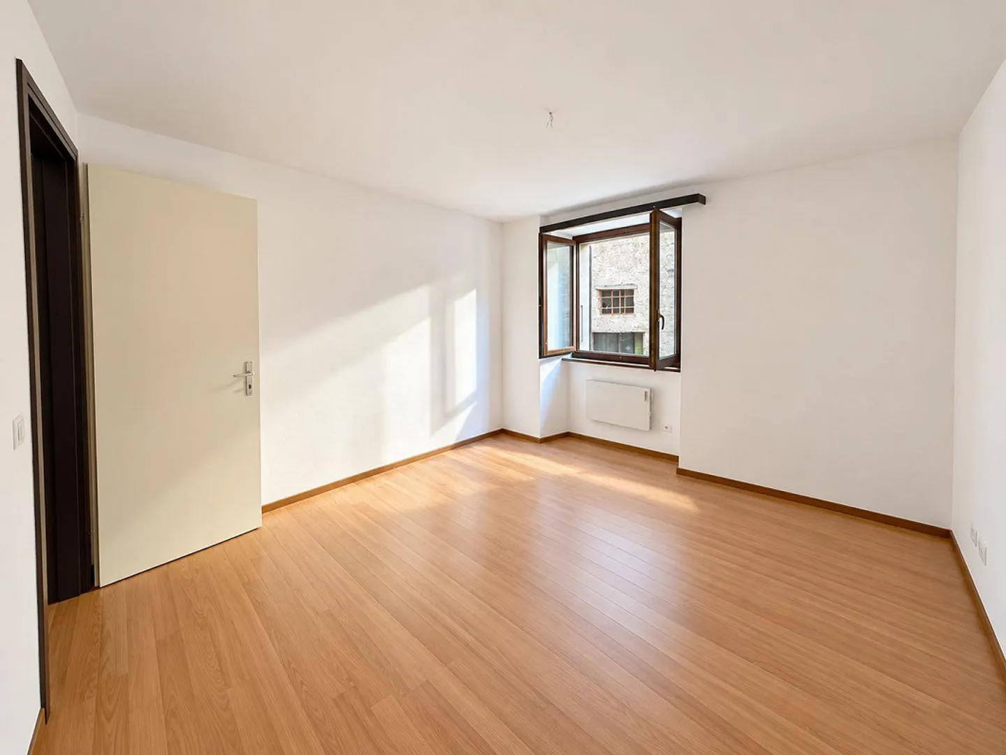 Charming 2.5-room duplex apartment with studio in the village center of Novaggio - Photo 4 of 4