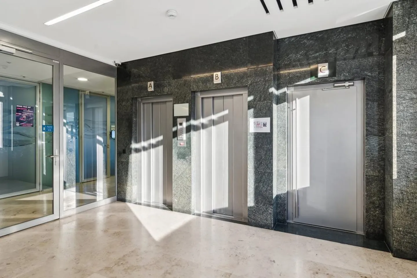 Opportunità eccezionale: 4'734 m2 di spazi sviluppati - Foto 7 di 8