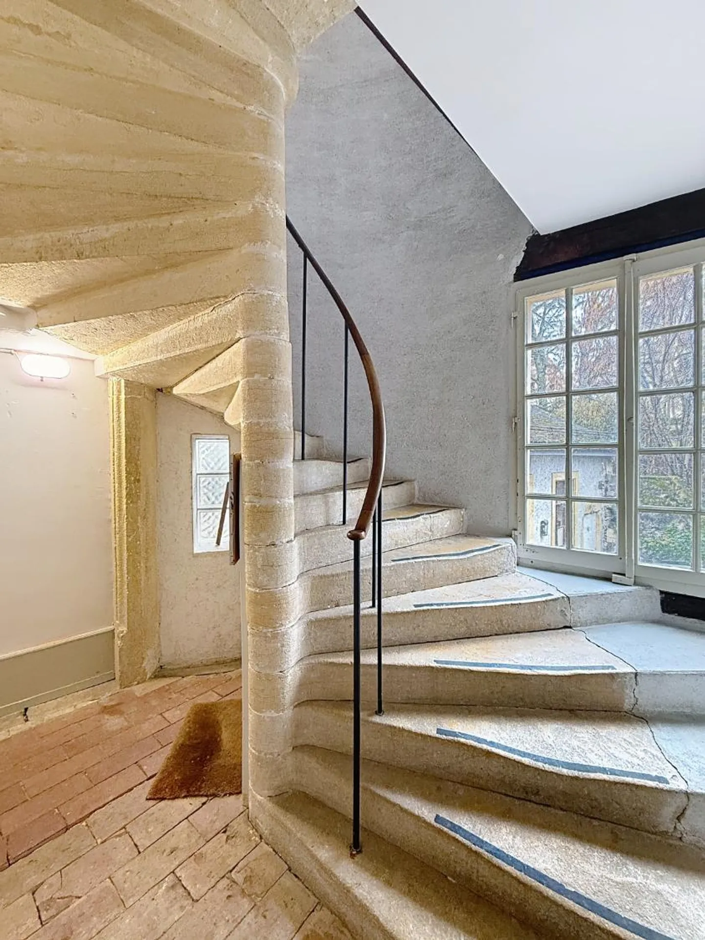 5.5 Room Apartment - Photo 1 of 12