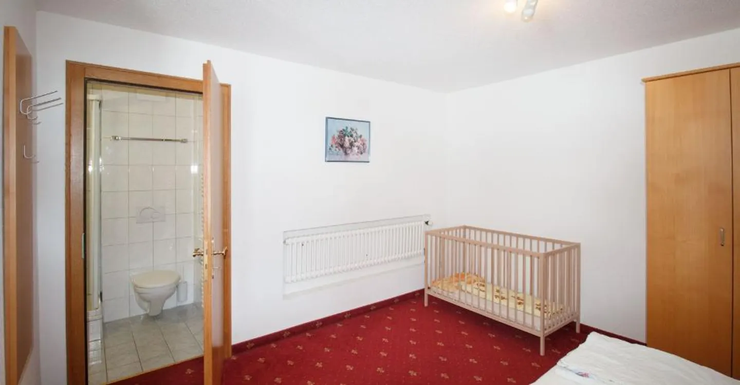 Charmantes Studio mit Balkon - Foto 2 von 10