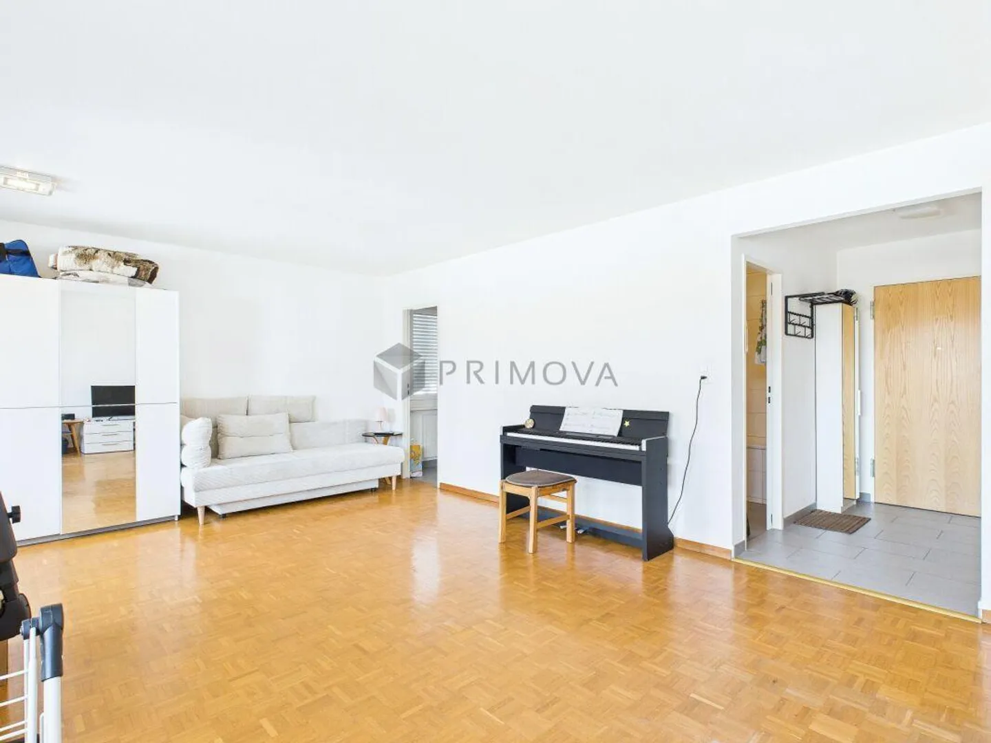 Charmante appartement 1.5 pièces avec parking inclus ! - Photo 2 sur 4