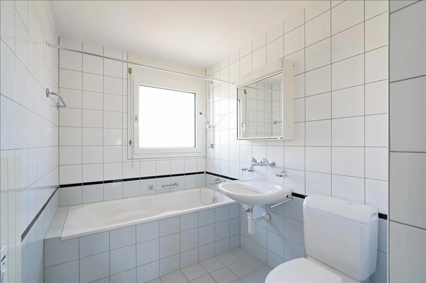 In a lively suburban neighborhood - your apartment search ends here! - Photo 5 of 12