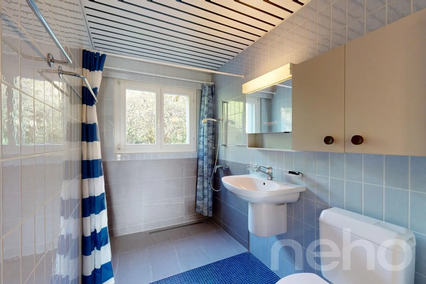 Zeitloser Charme und moderner Komfort mit Seeblick! - Foto 11 von 12