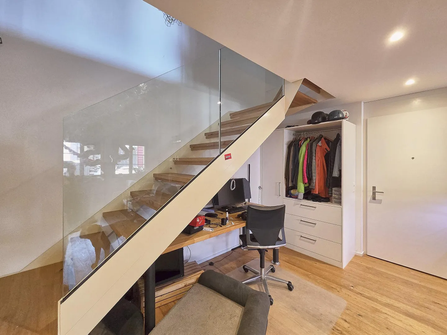 Newly built apartment in completely renovated Bijou - Photo 3 of 10