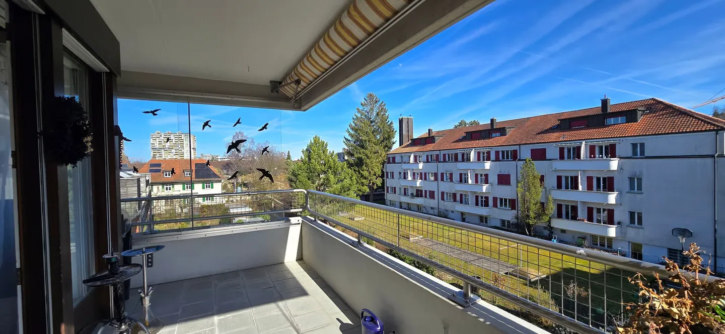 Helle 4.5-Zimmer-Wohnung mit Panoramabalkon in Bern Bümpliz - Ihr neues Zuhause mit Weitblick - Photo 2 of 13