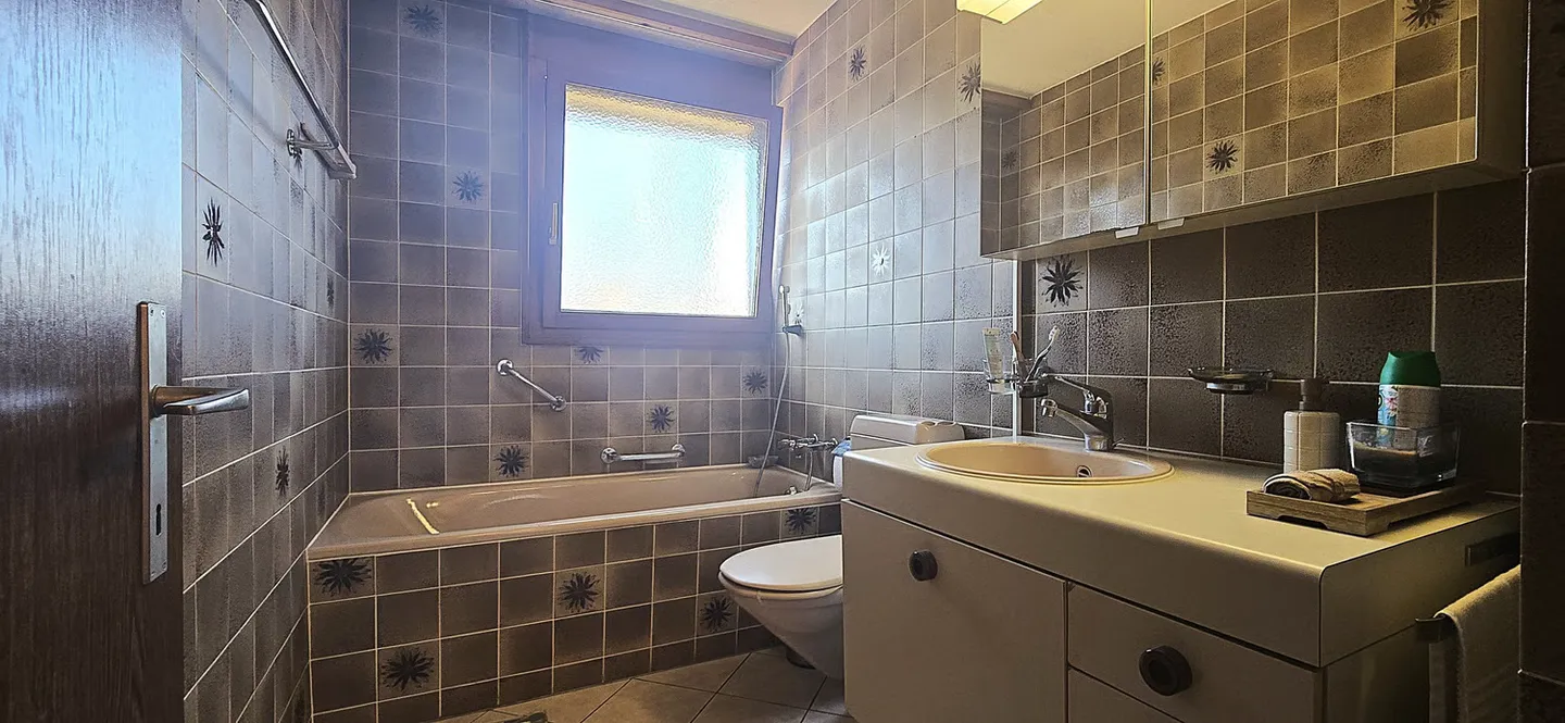 Helle 4.5-Zimmer-Wohnung mit Panoramabalkon in Bern Bümpliz - Ihr neues Zuhause mit Weitblick - Photo 8 of 13