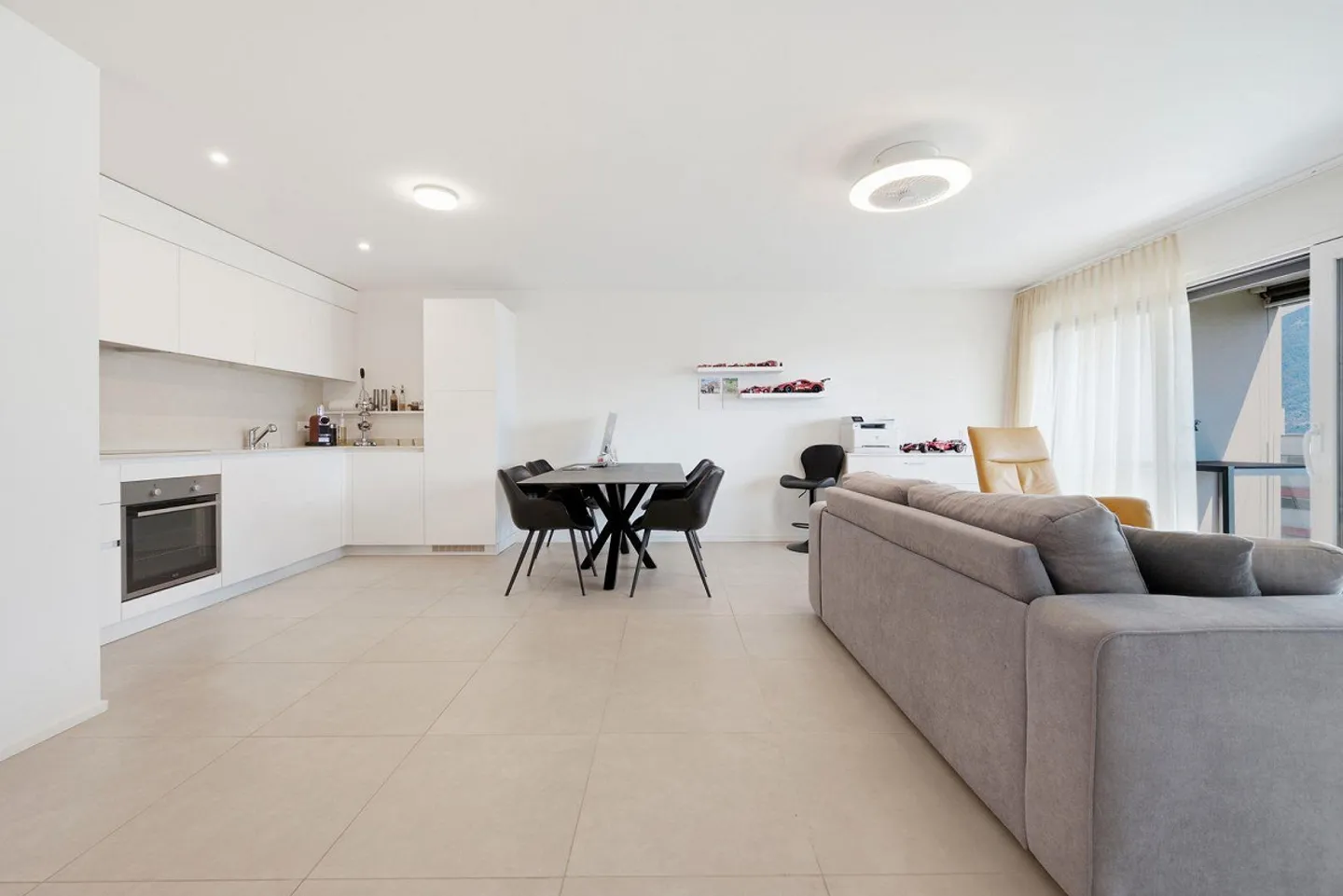 Appartamento moderno con vista lago - Foto 4 di 6