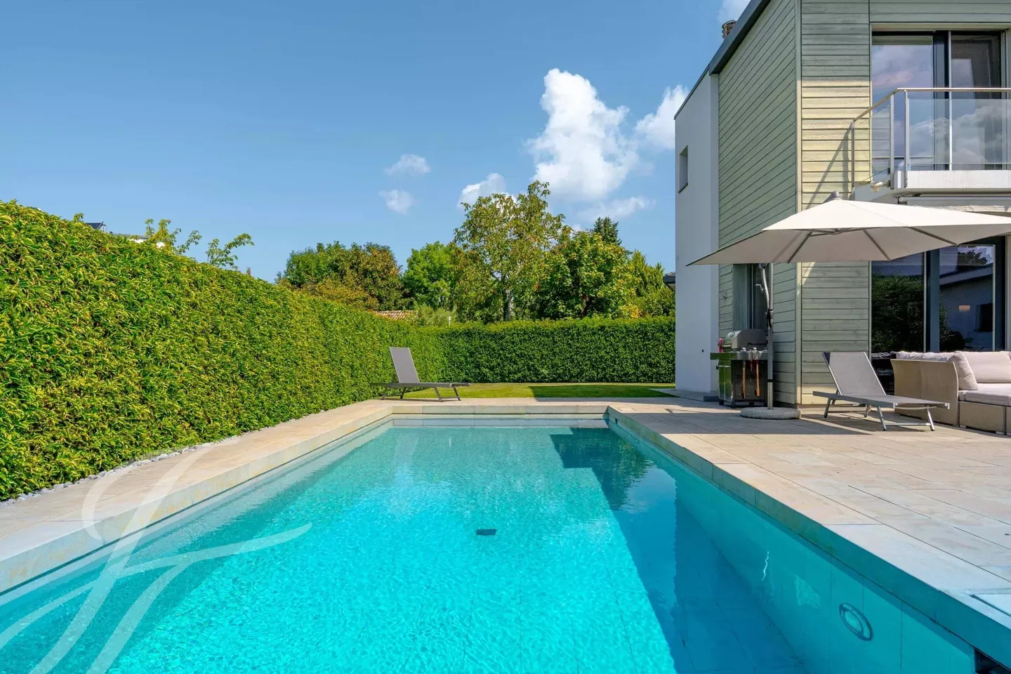 Mediazione esclusiva - Casa familiare con piscina e doppio garage - Foto 18 di 18