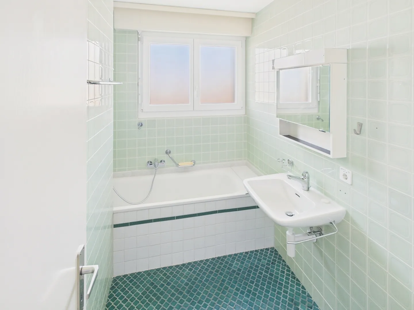 Appartamento 3.5 locali in quartiere tranquillo con balcone e piscina - Foto 7 di 11