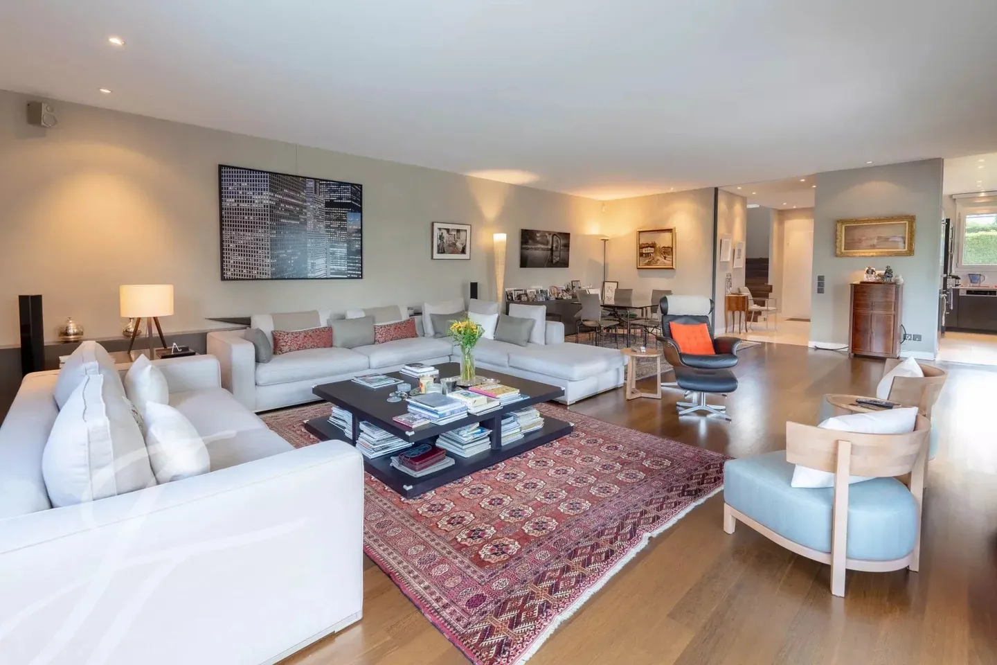 Mediazione esclusiva - Casa familiare con piscina e doppio garage - Foto 9 di 18