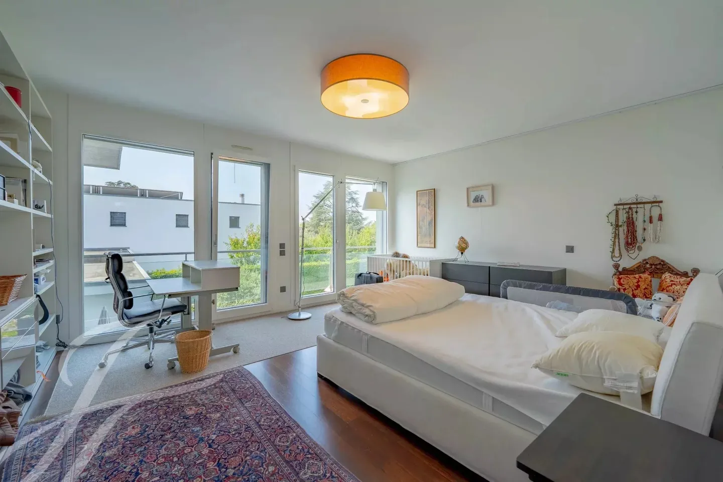 Mediazione esclusiva - Casa familiare con piscina e doppio garage - Foto 13 di 18