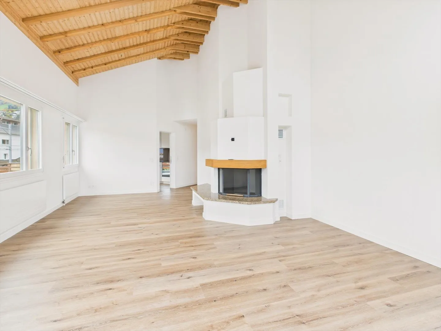 Appartamento attico da sogno con vista sul lago a Hergiswil NW - Foto 2 di 13