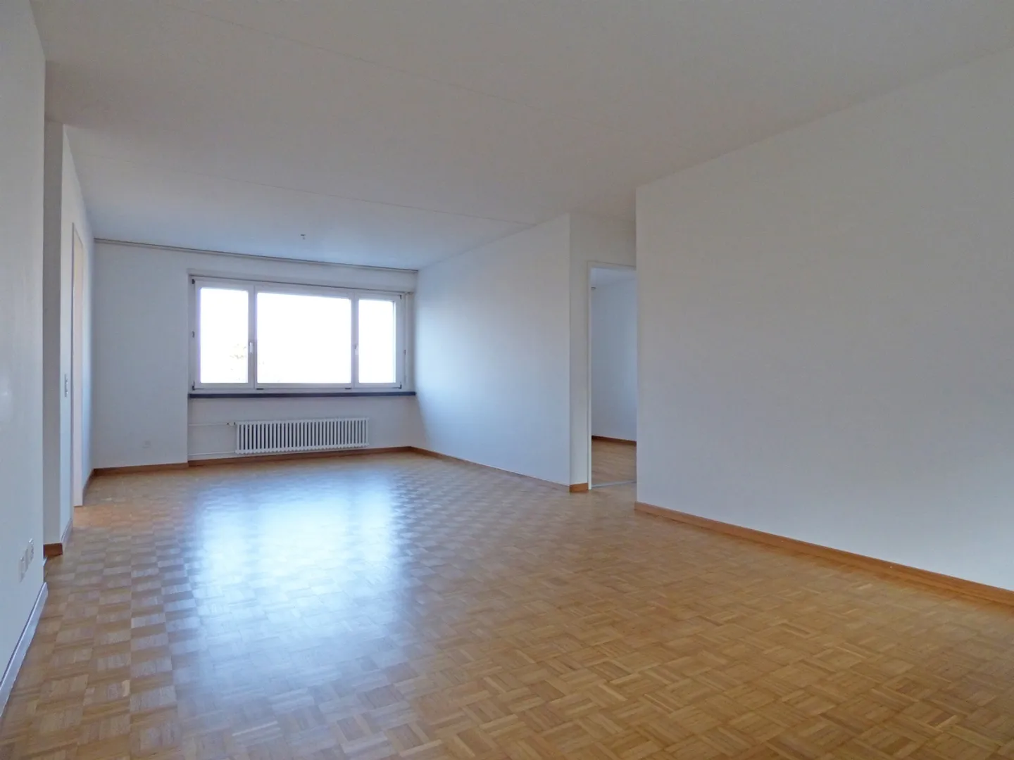 Geräumige Wohnung in ruhiger Lage - Foto 2 von 9