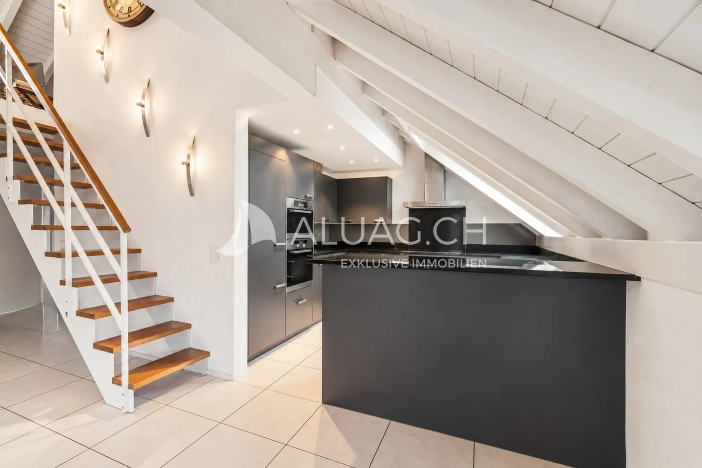 Appartement Duplex Confortable avec Loggia - Photo 8 sur 18