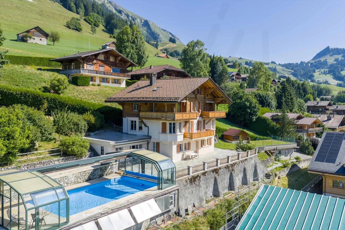 Chalet eccezionale con piscina nel cuore delle Alpi vodesi - Foto 1 di 13