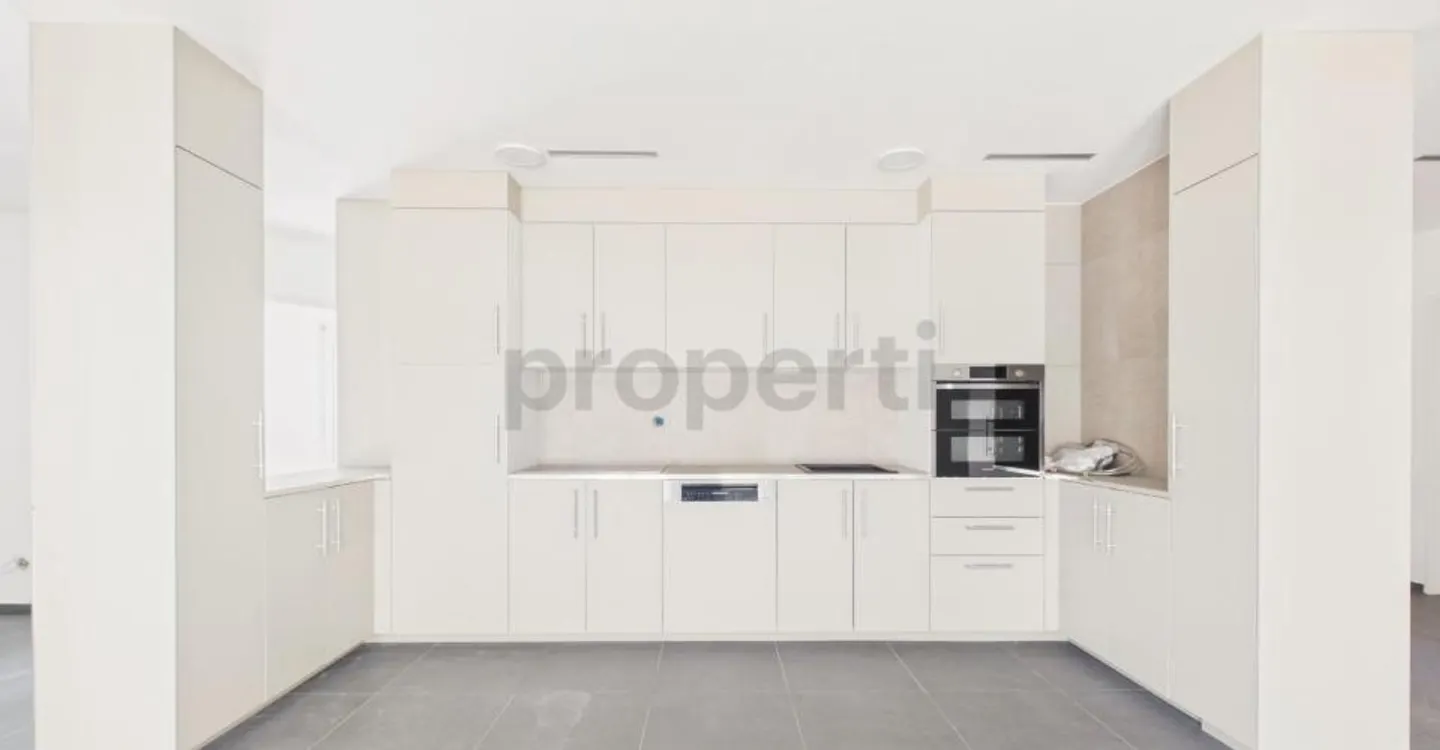 Newly renovated 5.5-room condominium with elevator, Opfikon - Photo 5 of 12