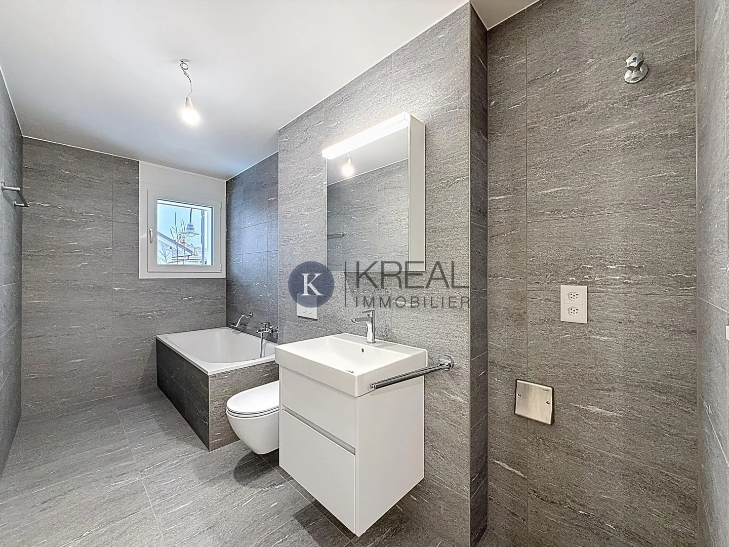 Erleben Sie den Komfort von Neuem? 4,5-Zimmer-Wohnung mit Balkon und Master-Suite - Foto 7 von 11