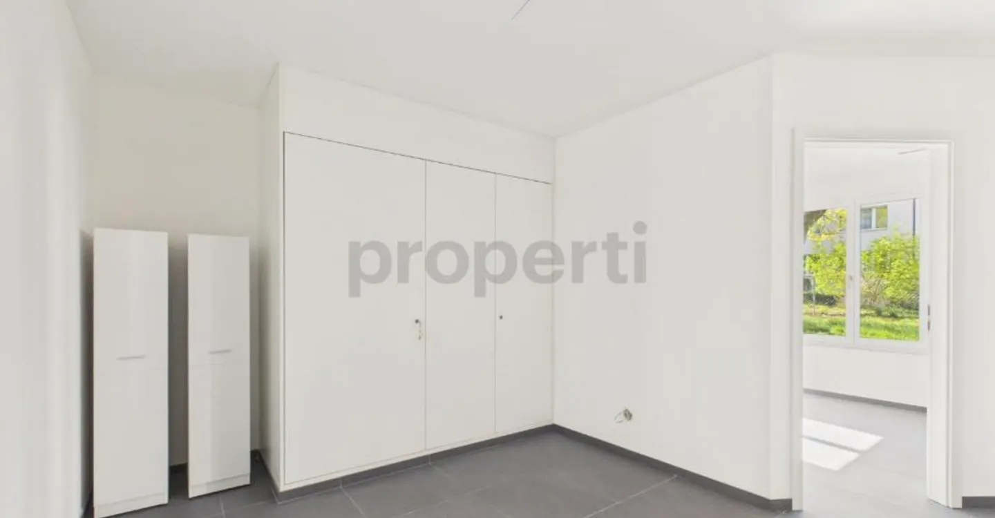 Newly renovated 5.5-room condominium with elevator, Opfikon - Photo 11 of 12