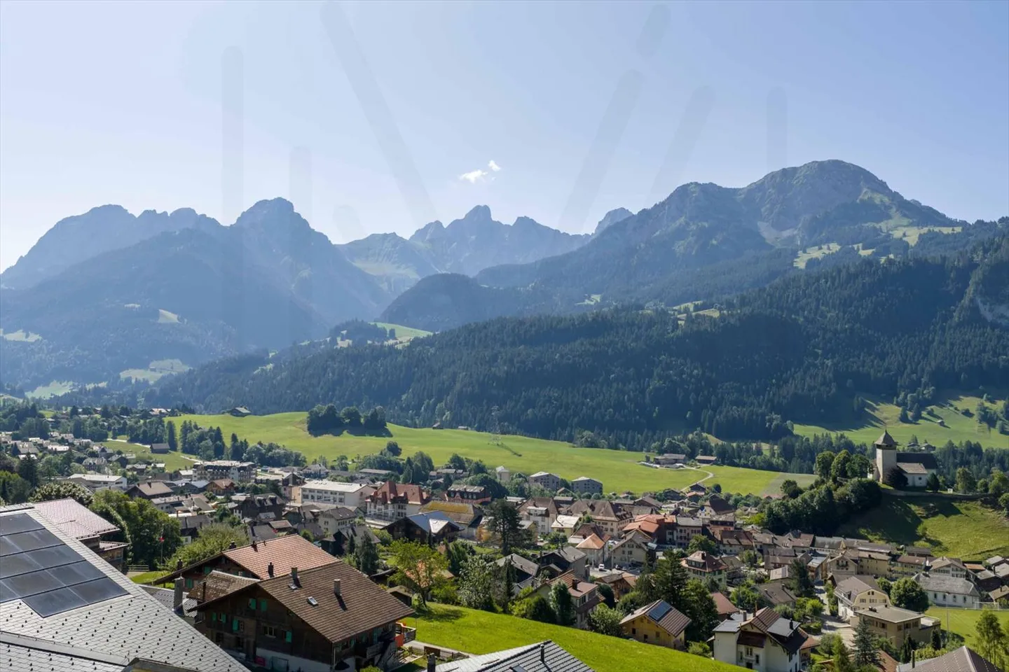 Chalet eccezionale con piscina nel cuore delle Alpi vodesi - Foto 3 di 13