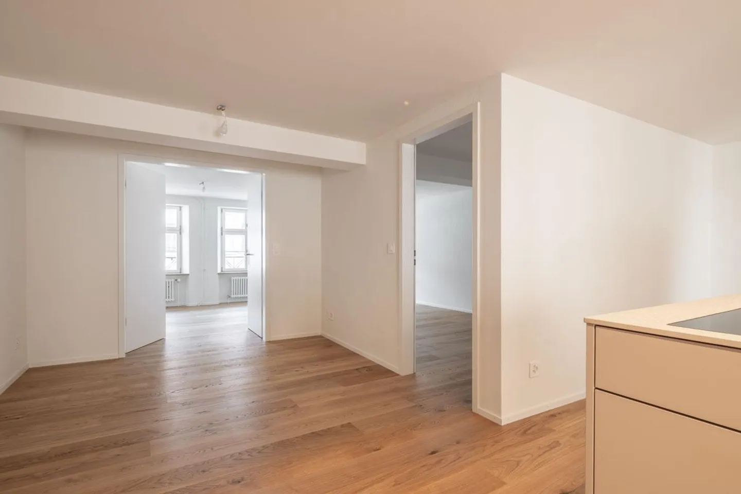 Appartement spécial 4 1/2 Z au centre-ville W8 - Photo 7 sur 9