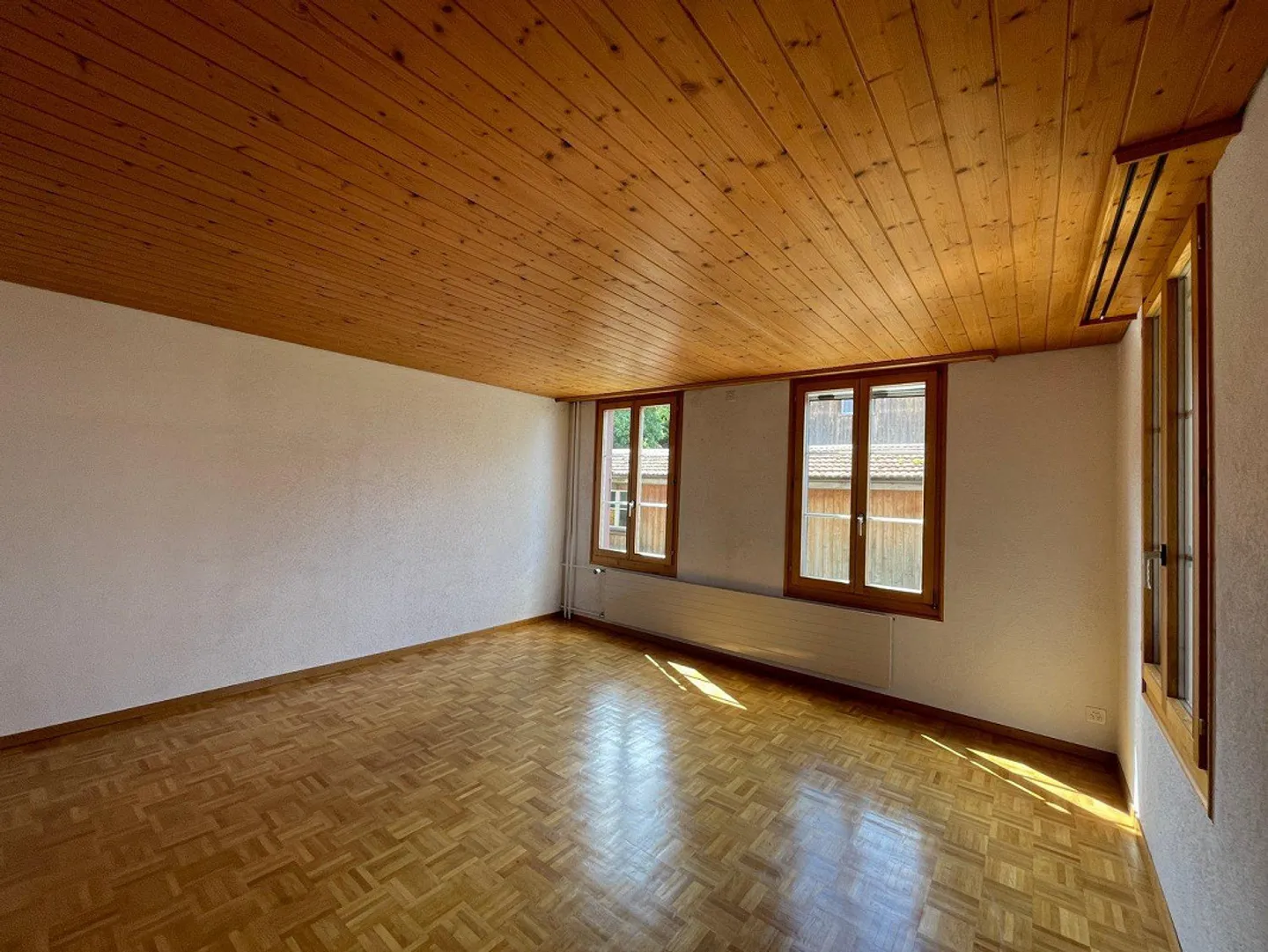 Living in the Stöckli with plenty of outdoor space - Photo 5 of 13