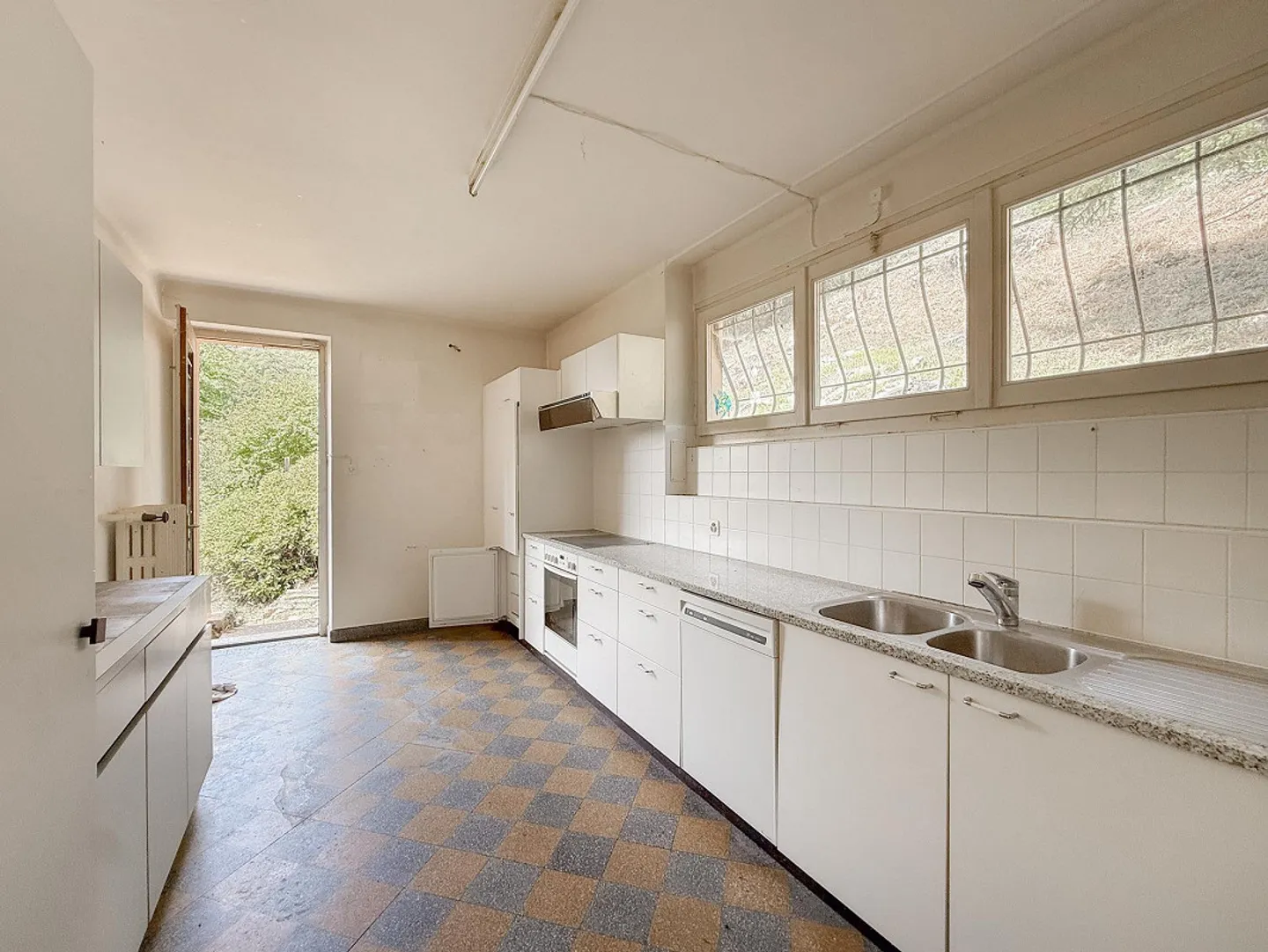 Villa historique avec potentiel de construction à Arzo - Photo 3 sur 7