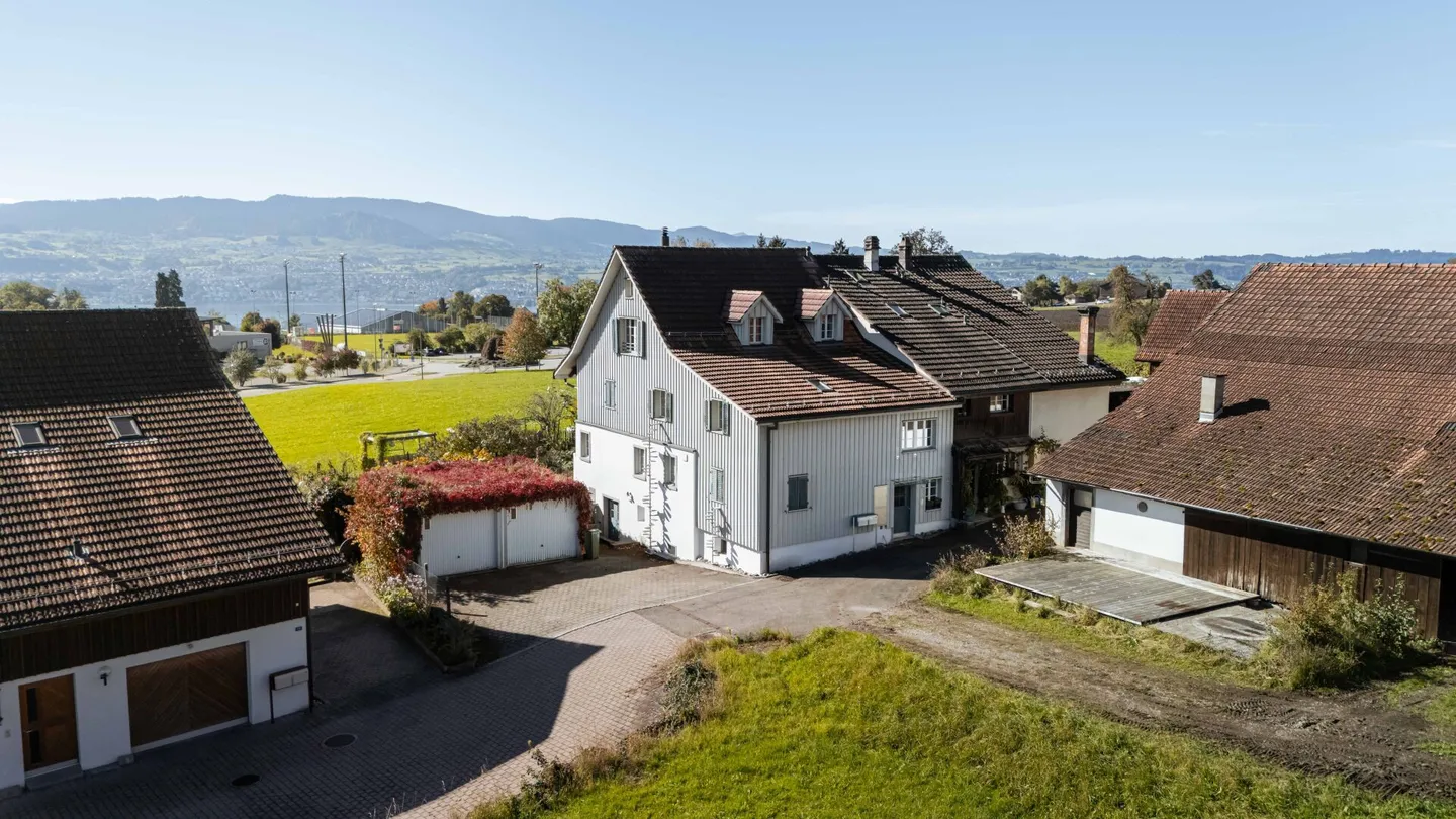 Appartement en duplex unique dans un style de maison de campagne moderne - Photo 1 sur 3