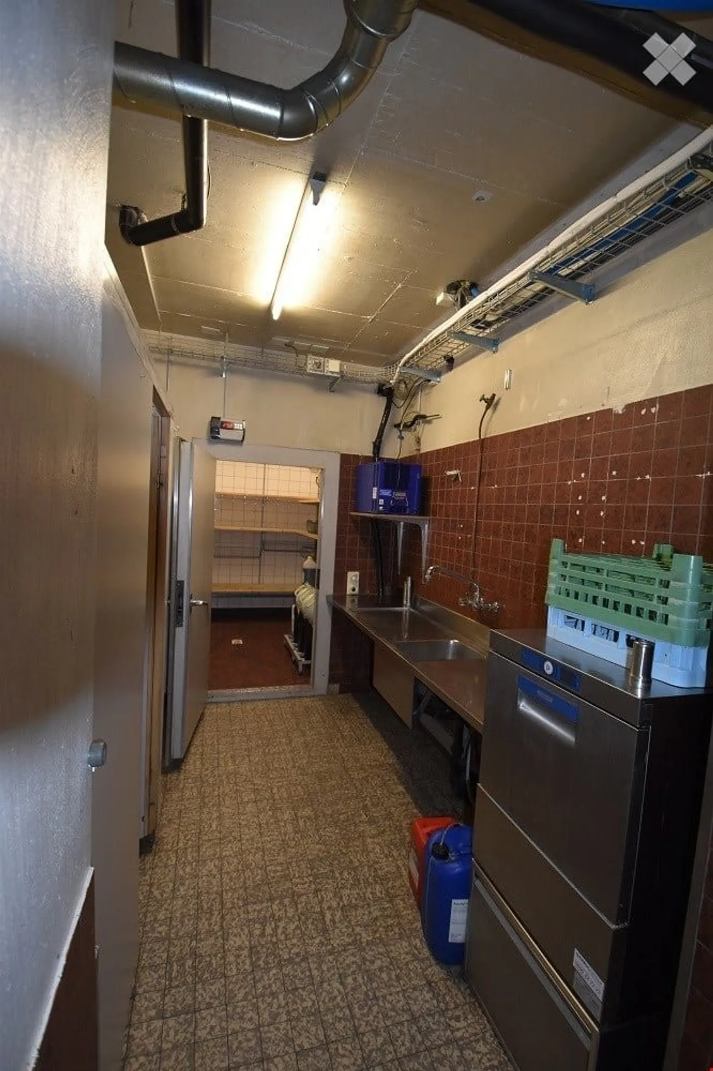 Club-house dans un emplacement de choix - Photo 5 sur 5