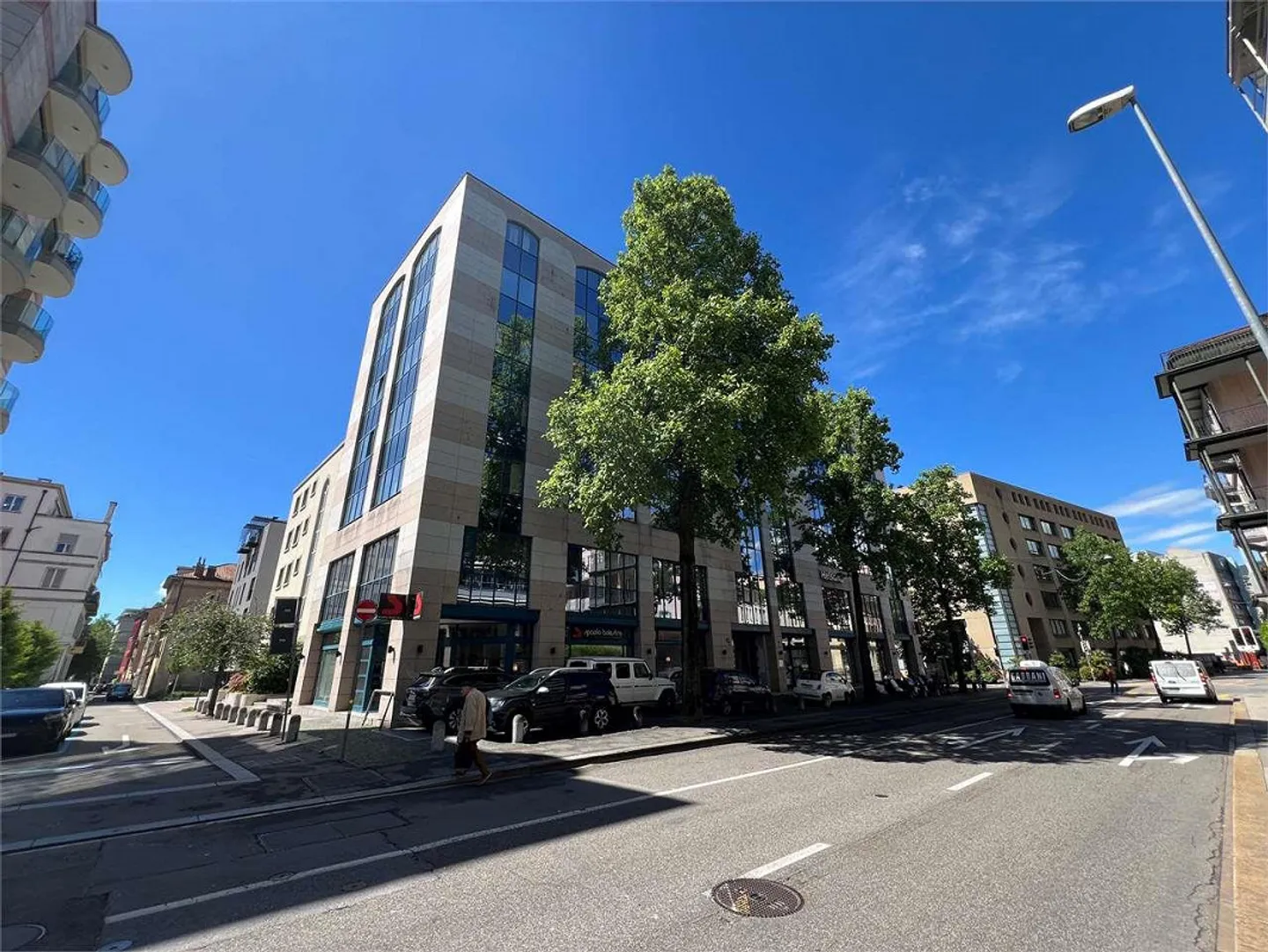 Ref. 2503 Lugano city center large offices for rent - Photo 2 of 3