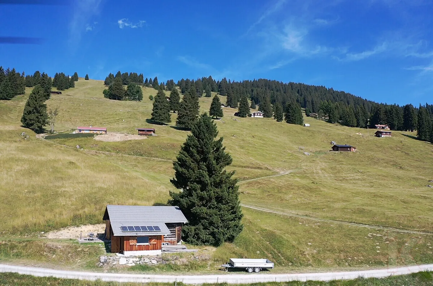 Maiensäss avec vue imprenable sur la vallée du Rhin grison - Photo 2 sur 5