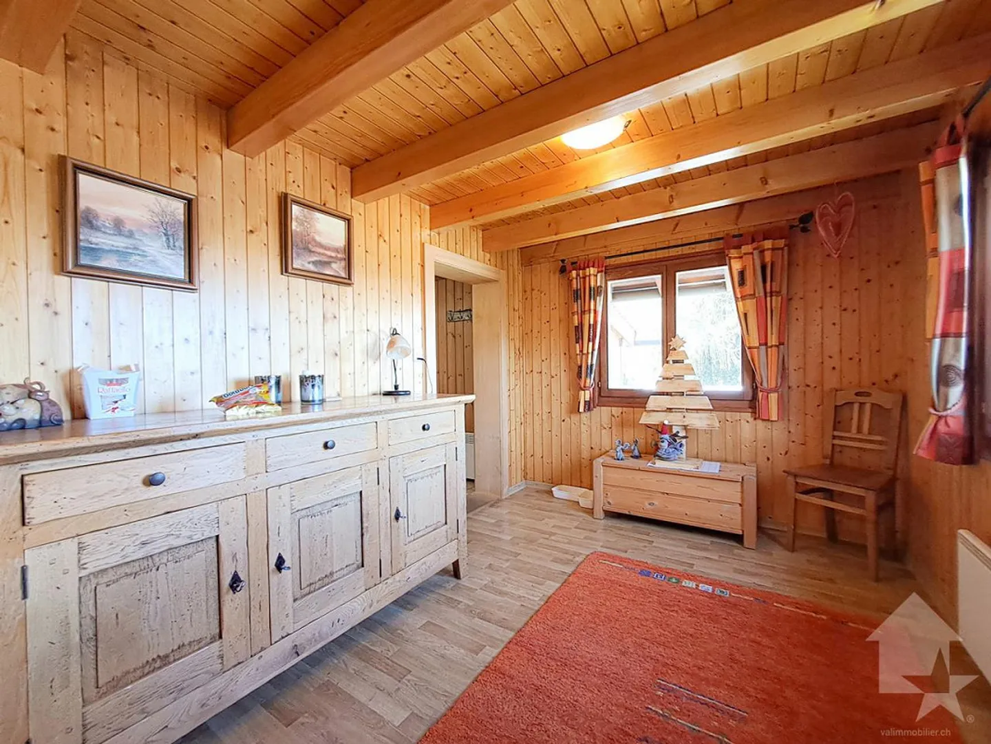 Grande chalet di tre unità nel centro di Tzoumaz - Foto 2 di 19