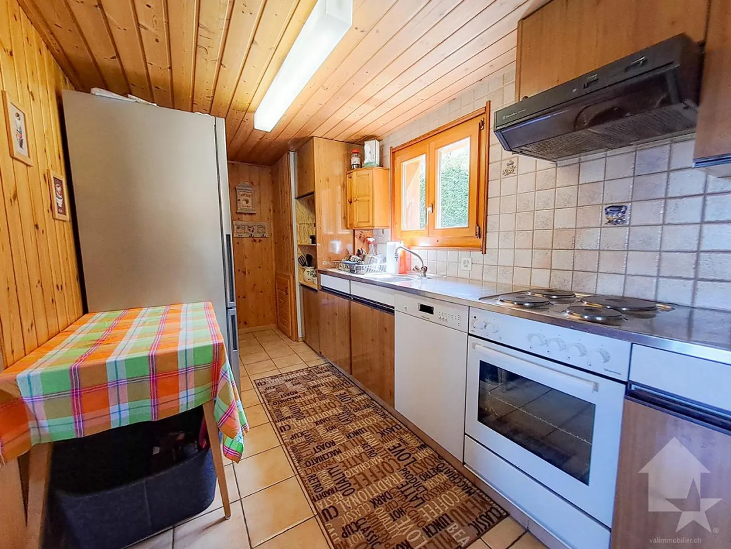 Grande chalet di tre unità nel centro di Tzoumaz - Foto 4 di 19