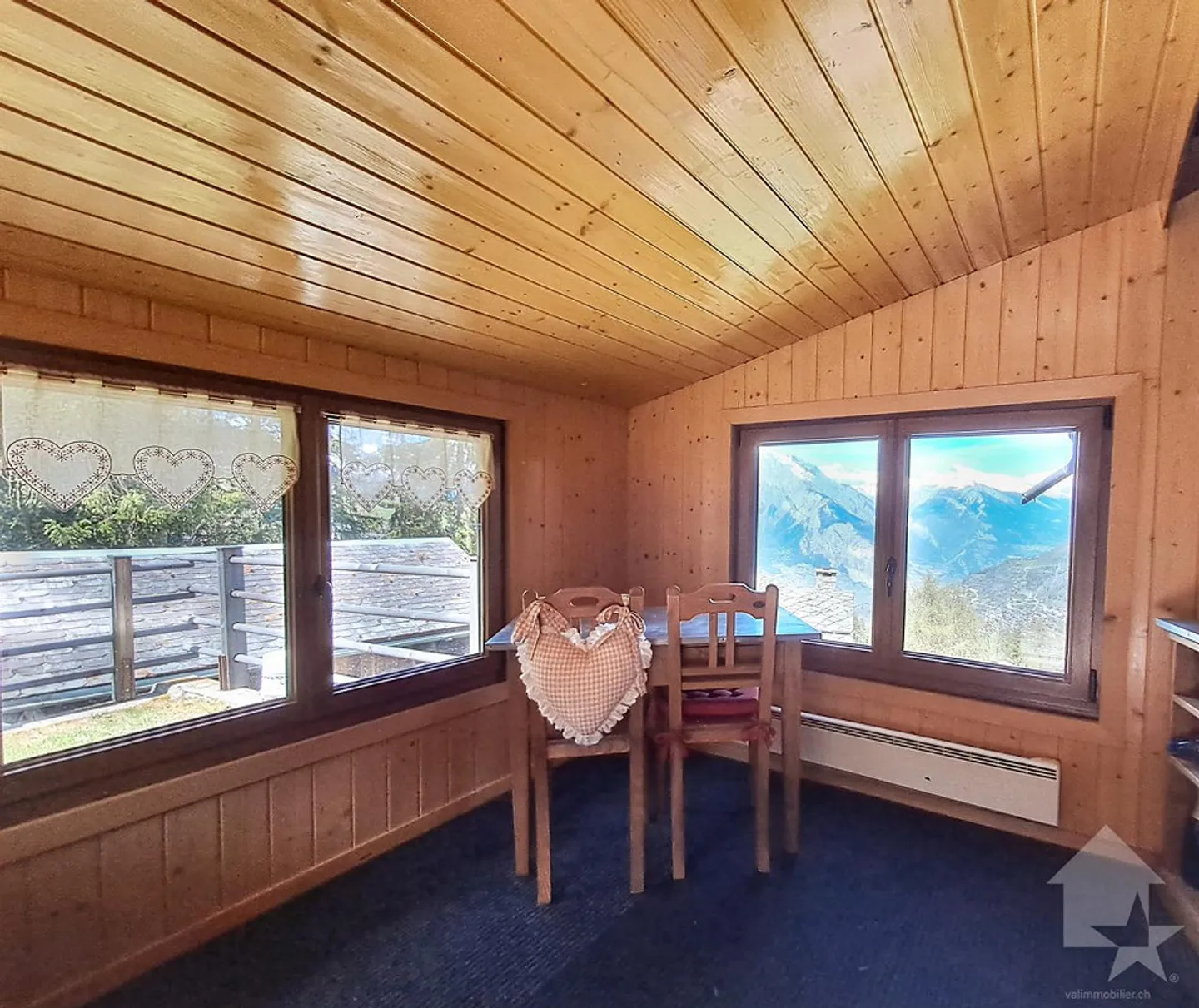 Grande chalet di tre unità nel centro di Tzoumaz - Foto 14 di 19