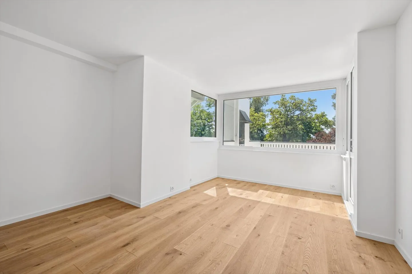 Elegante Familienvilla mit Pool - Photo 3 sur 7