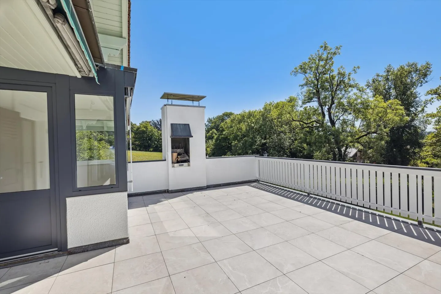 Elegante Familienvilla mit Pool - Photo 5 sur 7