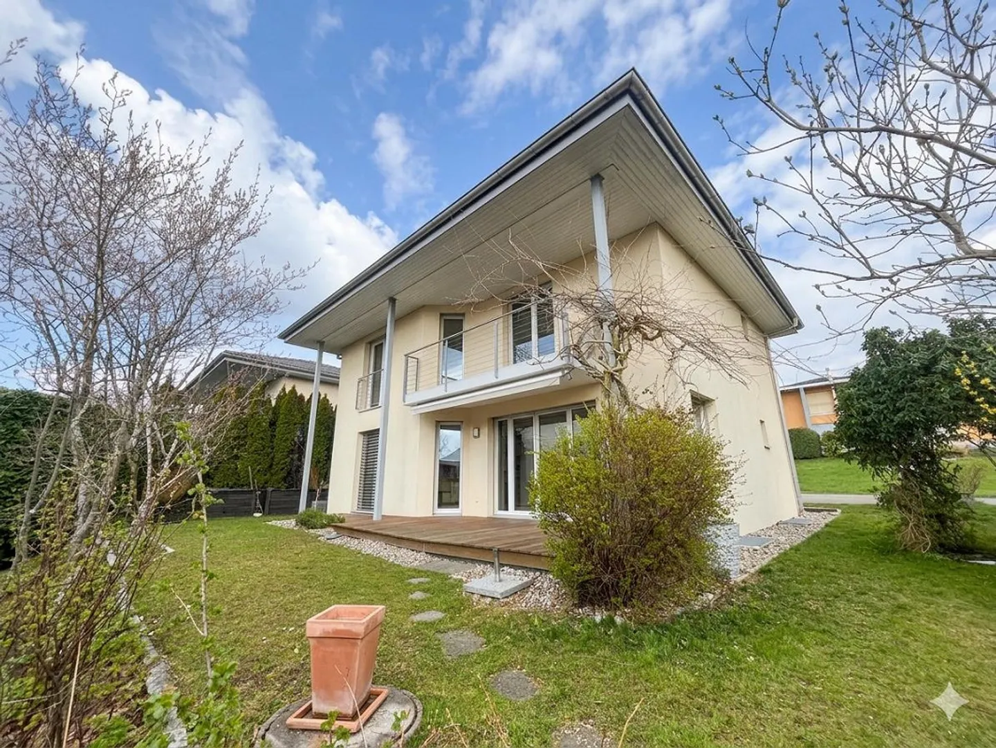 Detached Single-Family House for Rent - Photo 1 of 16