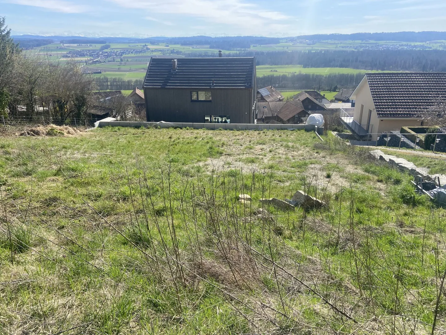 Building plot in "Urban", Neunforn 594m2, fully developed, sunny and with a wide view (without architectural obligation) for single-family or double-family house project - Photo 2 of 6