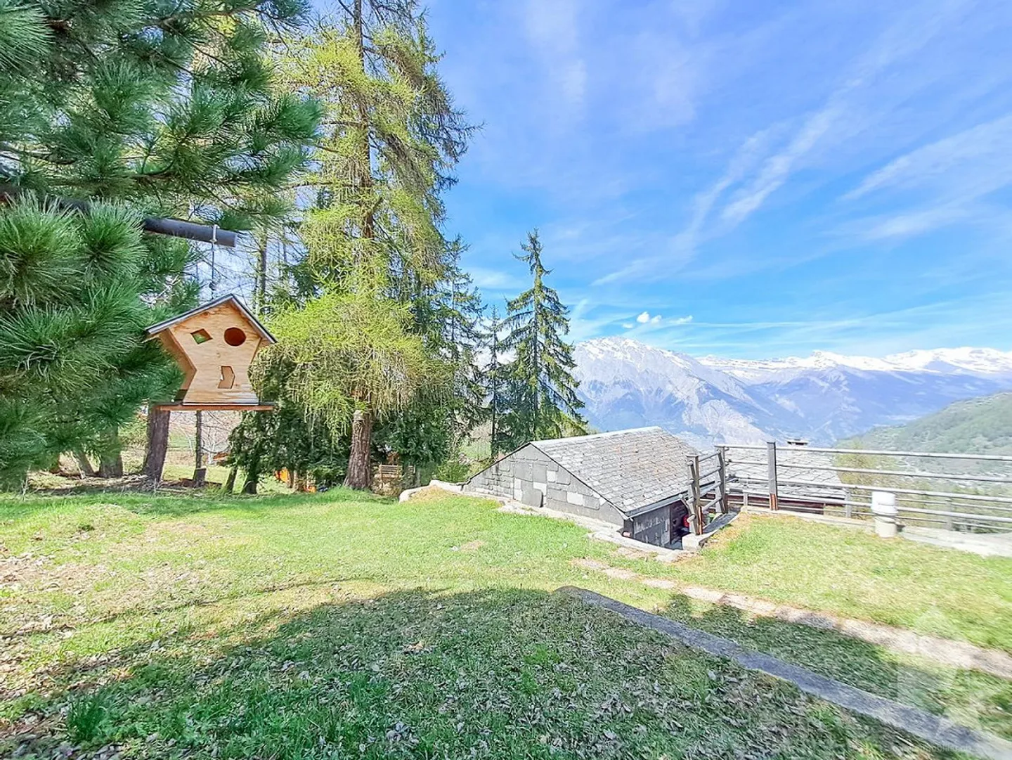 Grande chalet di tre unità nel centro di Tzoumaz - Foto 18 di 19