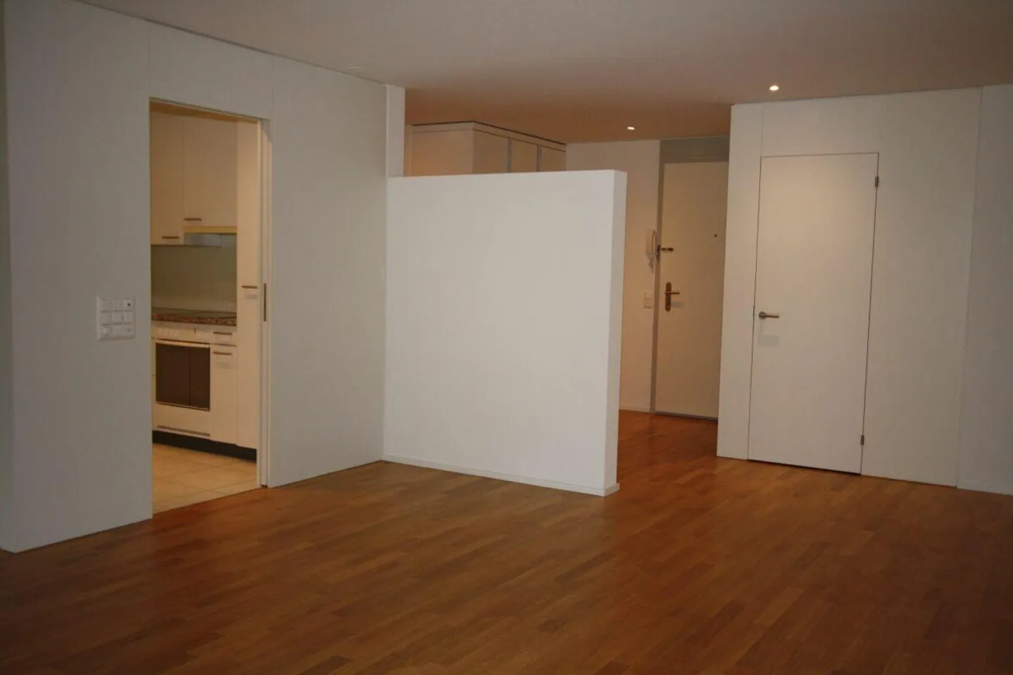 Grosszügige 3.5-Zimmerwohnung in Küssnacht am Rigi - Foto 3 von 5