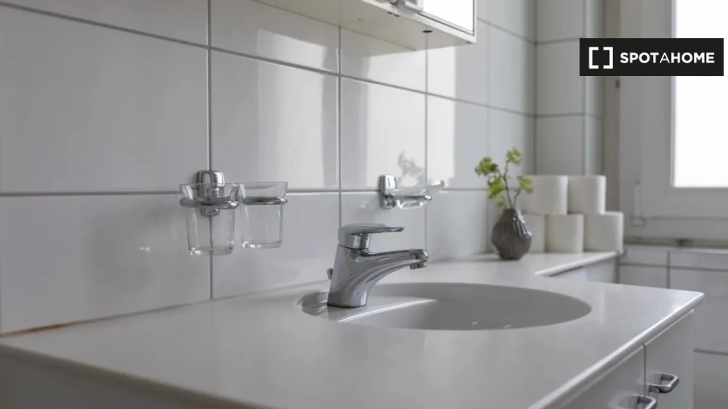 Scopri, visita e affitta la tua nuova casa online con piena fiducia. - Foto 16 di 18