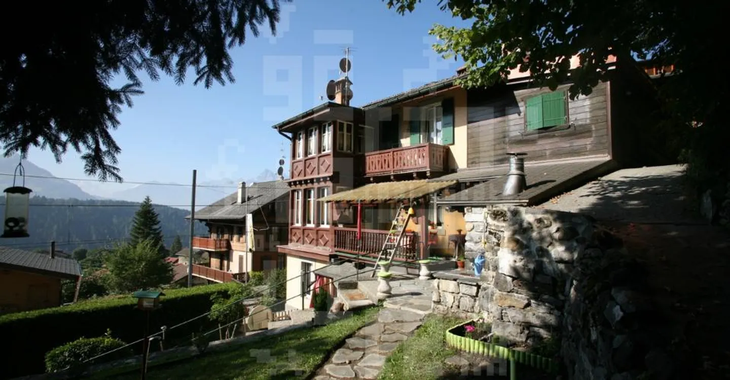 Charming Multi-Family Home - Photo 5 of 12