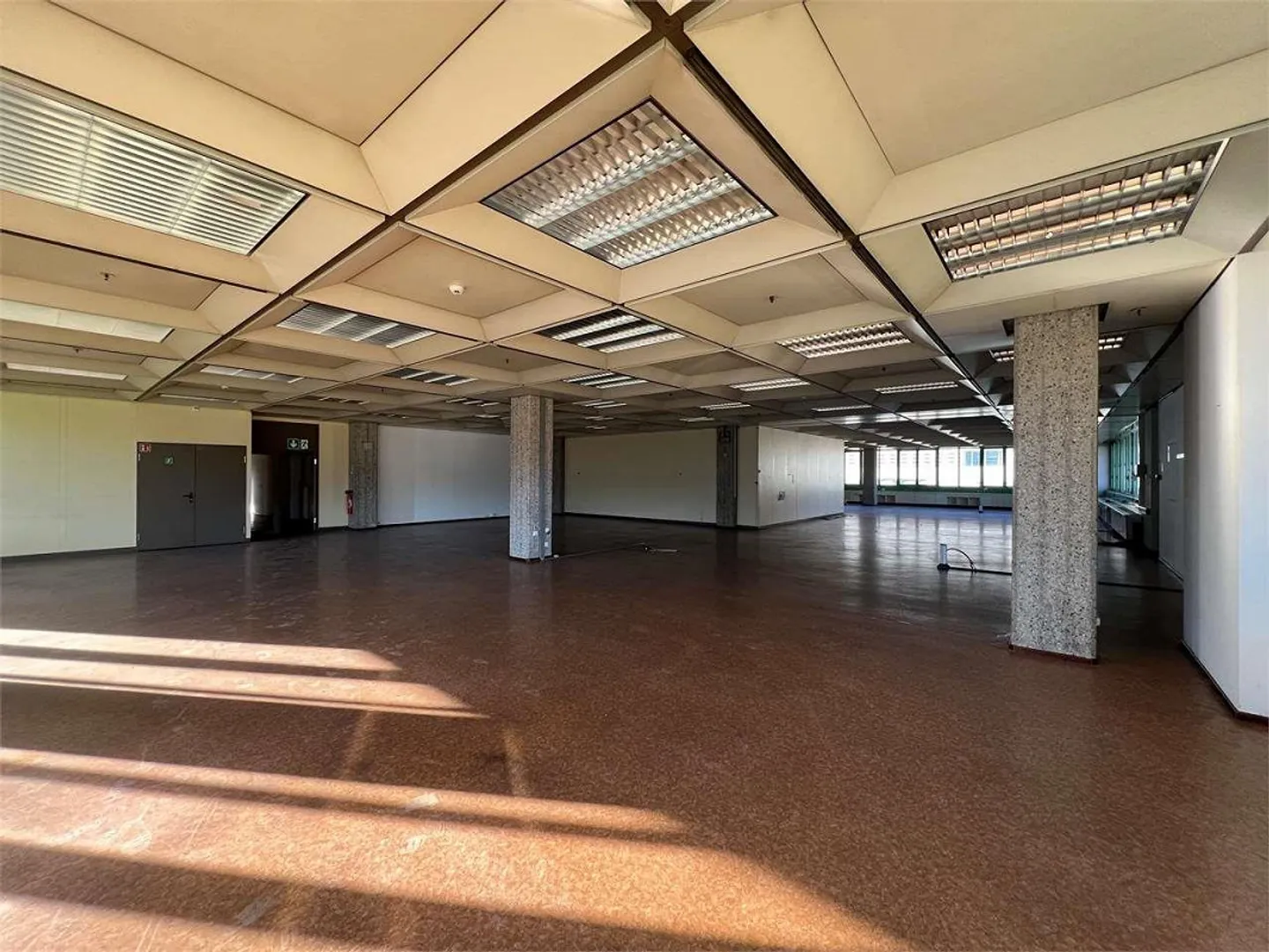 Bioggio in locazione ampio ufficio - Foto 1 di 3