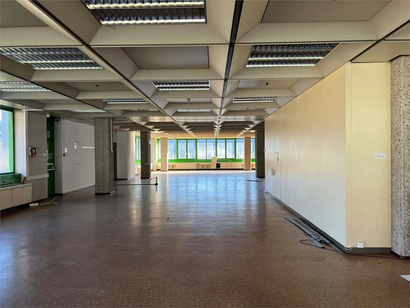 Bioggio in locazione ampio ufficio - Foto 3 di 3