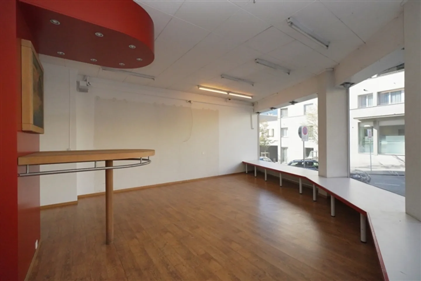 «GEWERBEFLÄCHE IM STADTZENTRUM VON SIERRE» - Foto 8 von 11