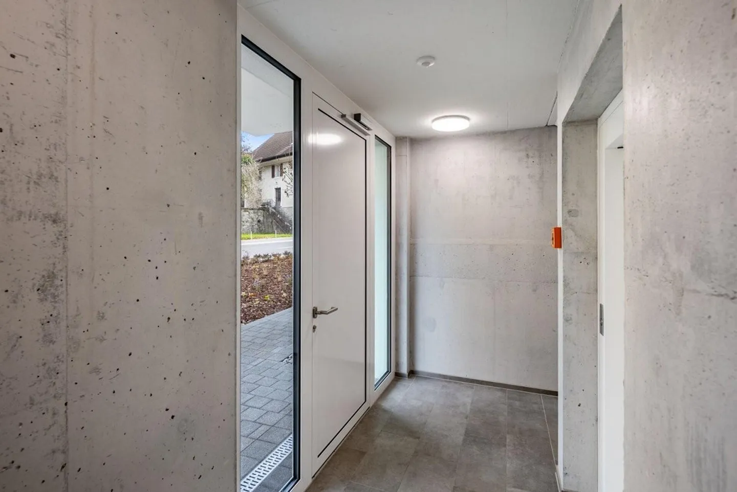 FIRST RENTAL - PENTHOUSE APARTMENT - CenterSeon² - Photo 6 of 13