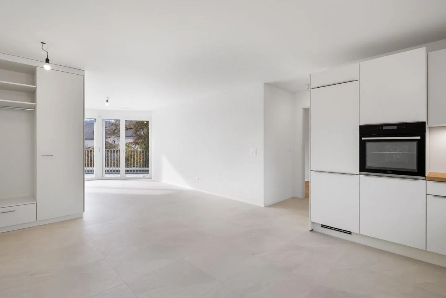 FIRST RENTAL - PENTHOUSE APARTMENT - CenterSeon² - Photo 13 of 13